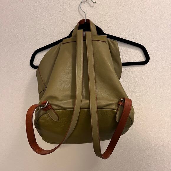 Vera Bradley Leather Drawstring Cinch Backpack Olive Green Floral Lining - Picture 2 of 8